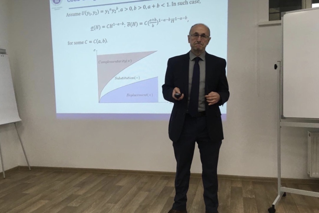 Highlights of the CInSt research seminar with Leonid Polishchuk
